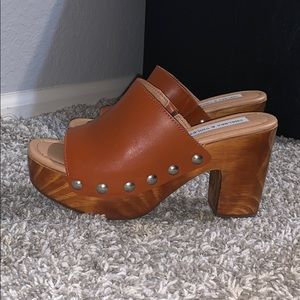 Wooden platform sandals